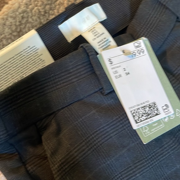 NWT H&M Dark Gray & Black Plaid Women’s Dress Pant Elastic Waist - Picture 5 of 6